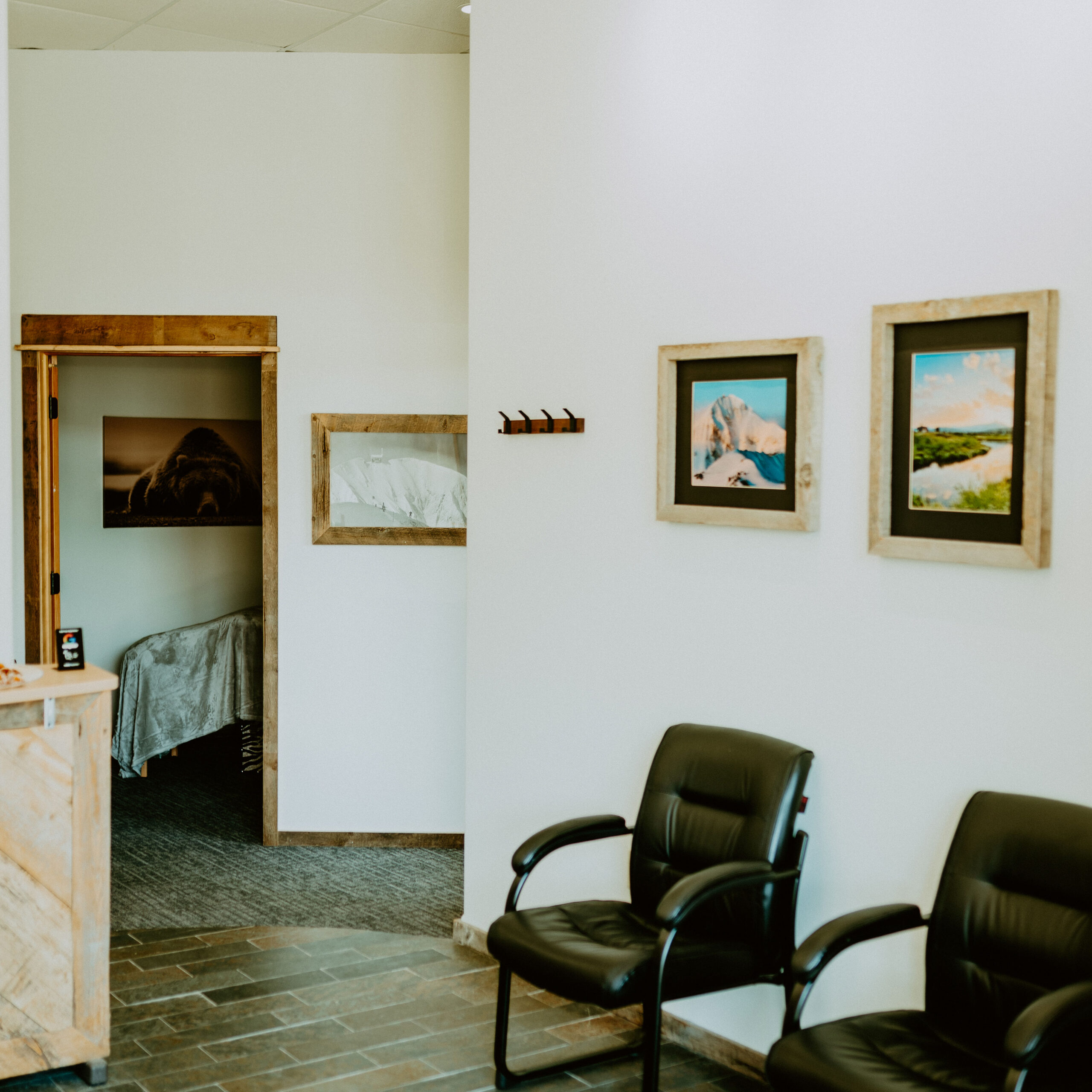 Waiting room at Windy Ridge Chiropractic Big Sky