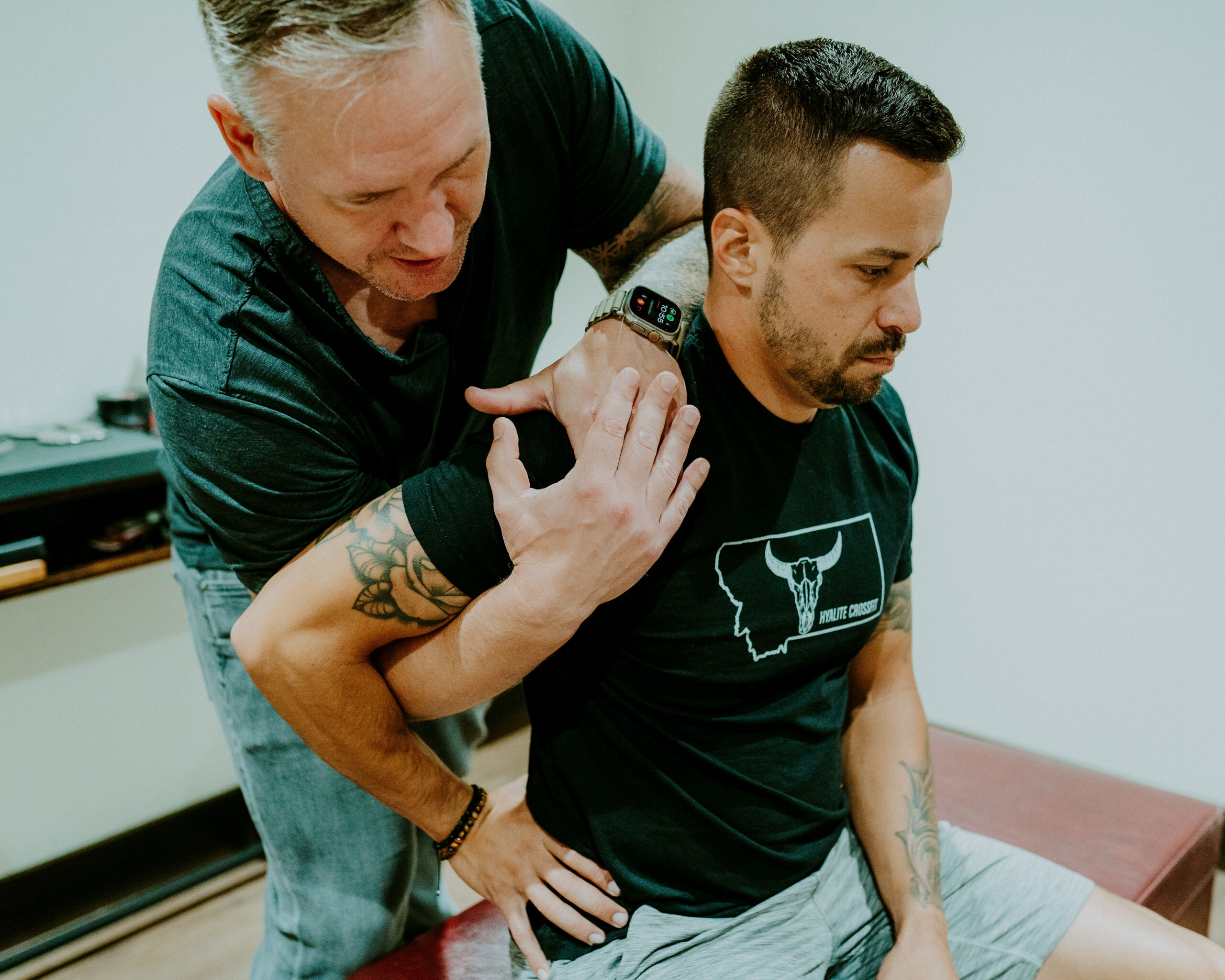 Upper extremity chiropractic adjustment at Windy Ridge Chiropractic