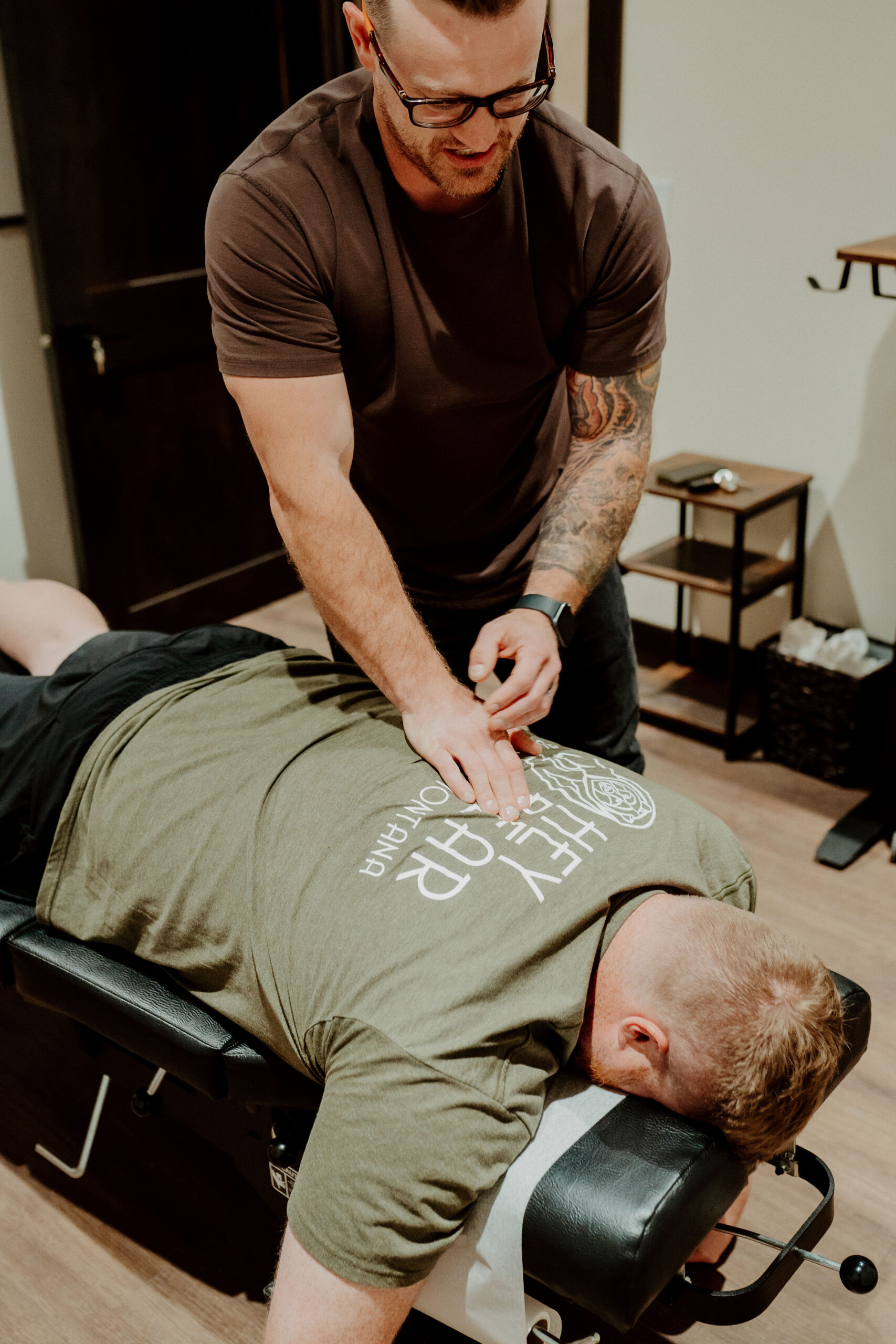 Chiropractic adjustment at Windy Ridge Chiropractic